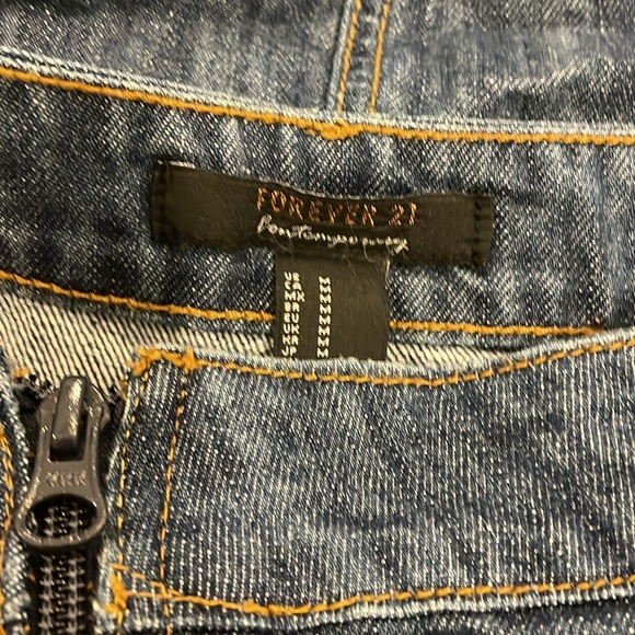 Forever 21 Denim Jean Zip Front Mini Skirt Size Medium - Picture 3 of 3